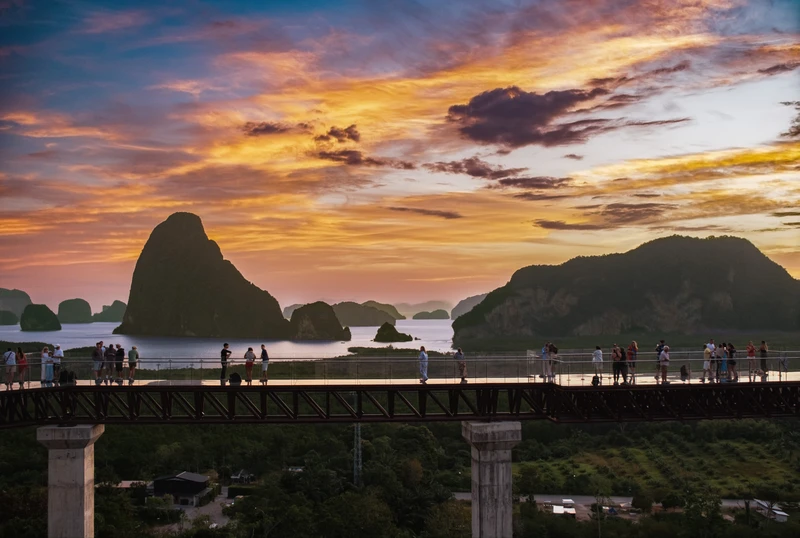 Из Пхукета — по Южному Таиланду в рассветный час – групповая экскурсия