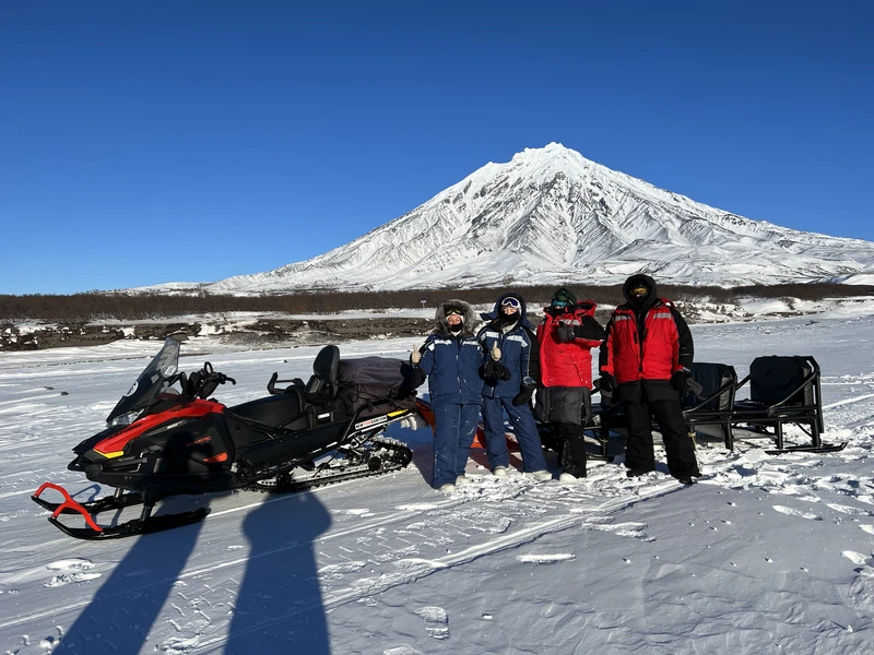 Авачинский перевал: поездка в нарте за снегоходом – групповая экскурсия