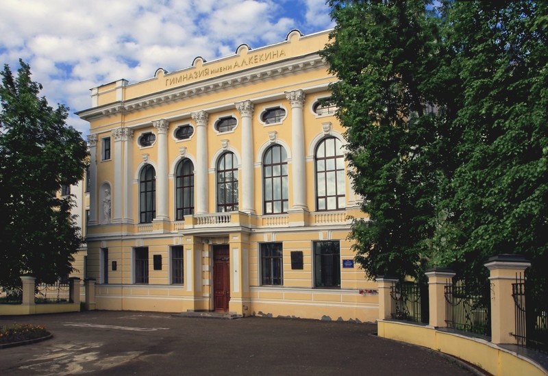 Гимназия Кекина в Ростове Великом – индивидуальная экскурсия