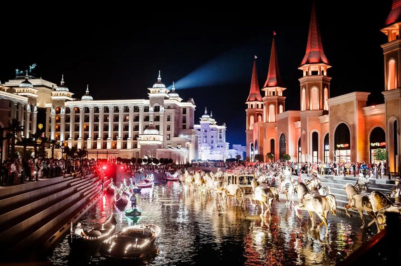 Ночной трансфер на шоу «Страна легенд» (из Сиде) – групповая экскурсия