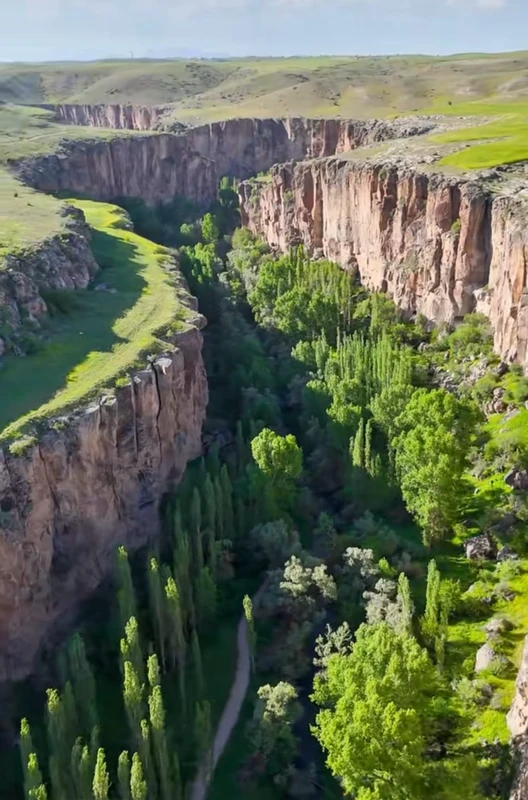 Зелёный маршрут по Каппадокии: от подземного города до монастыря Селиме – групповая экскурсия