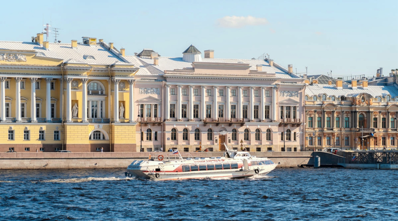 Круиз по Неве в музей «Прорыв блокады Ленинграда» и крепость «Орешек» – групповая экскурсия