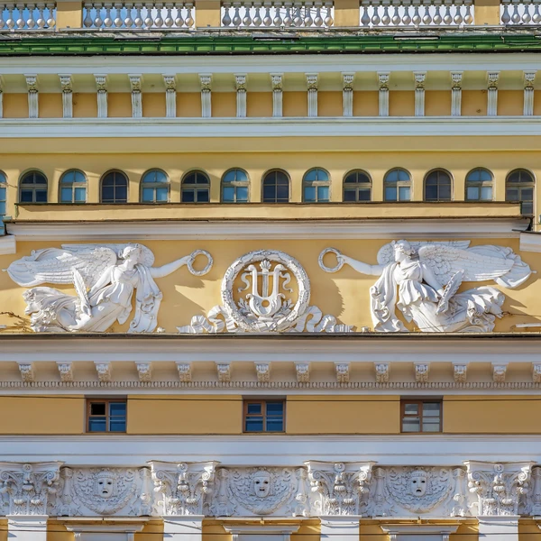 Экскурсия по Театральному музею в Петербурге