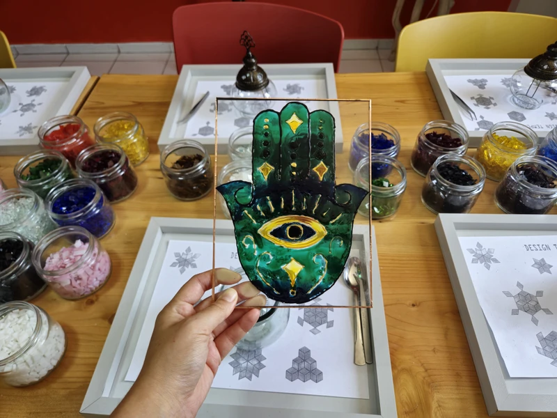 Мастер-класс по росписи витражного стекла в Анталии – групповая экскурсия