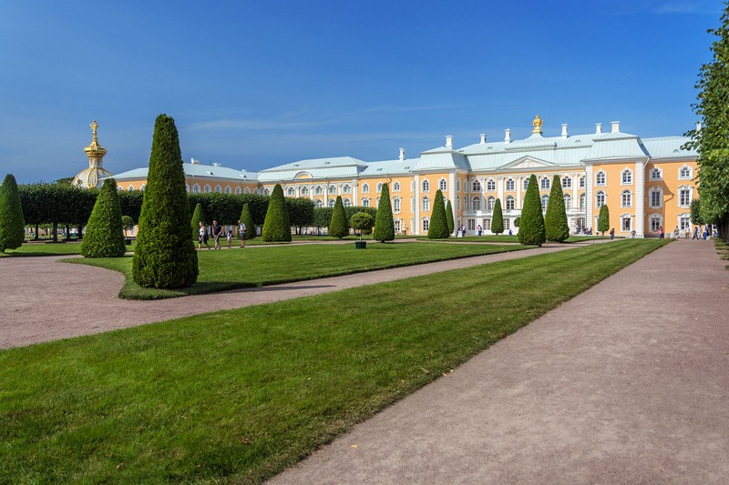 Великолепный дворец Петергофа – групповая экскурсия