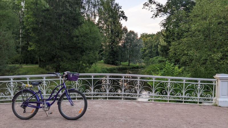 Велосипедная экскурсия по Александровскому парку в Петербурге