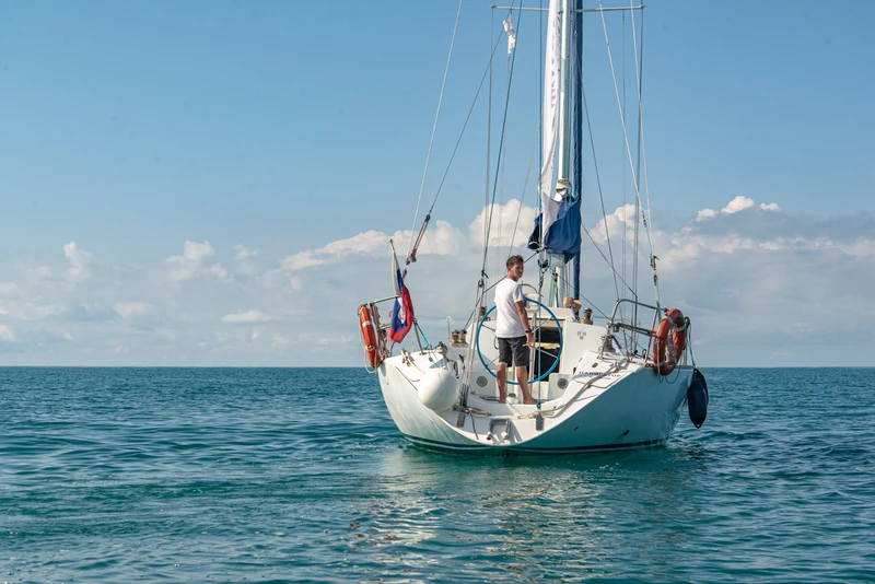 Морская прогулка под парусом вдоль побережья Сириуса – индивидуальная экскурсия