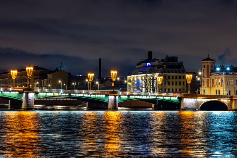 Развод мостов с Карповки — водная прогулка по ночному Петербургу – групповая экскурсия