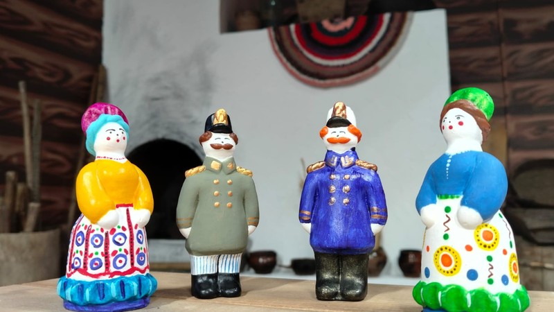 Роспись дымковской игрушки – групповая экскурсия