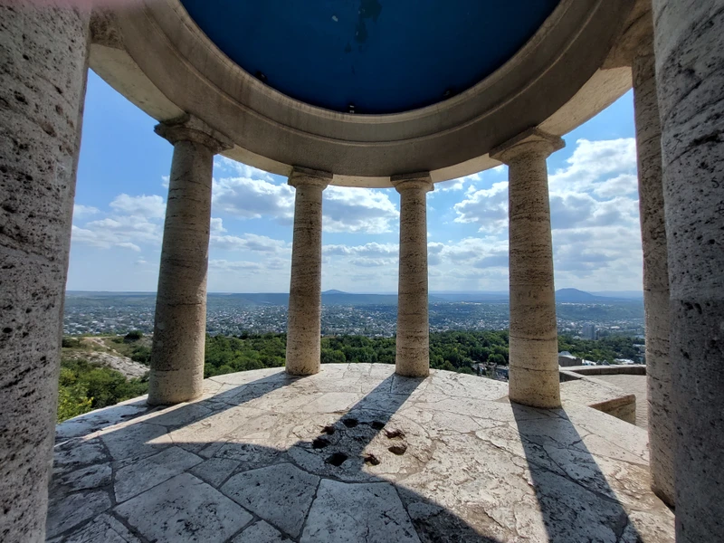 Обзорная экскурсия по Пятигорску с купанием в источниках