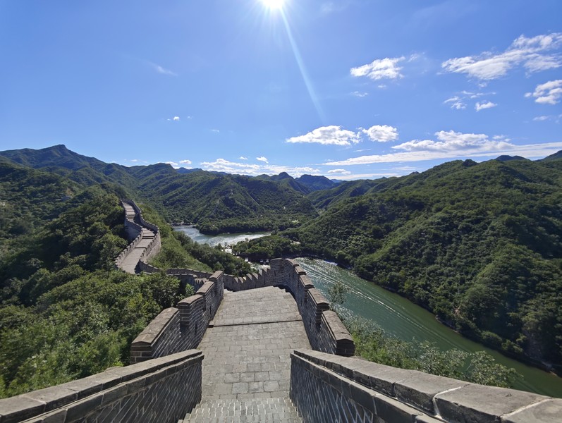 Китайская стена, уходящая под воду – групповая экскурсия