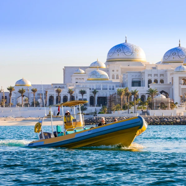 На скоростном катере — по Абу-Даби – групповая экскурсия