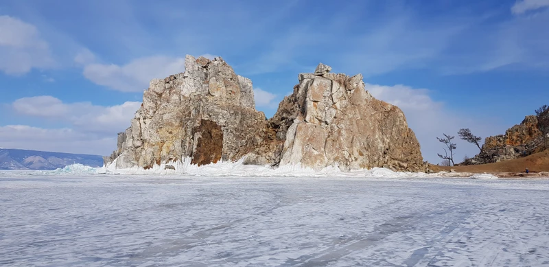 Тур по главным местам зимнего Байкала с экскурсиями на выбор: Иркутск, Листвянка и Малое Море