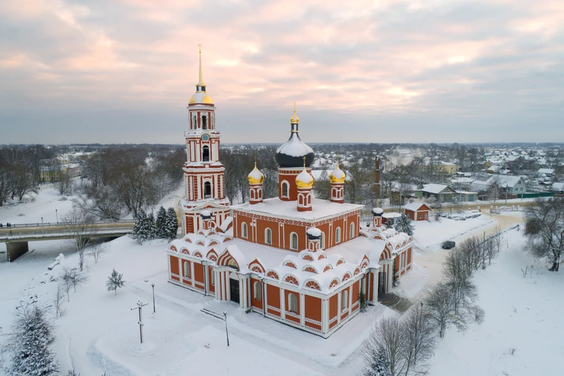 Яркие выходные: Великий Новгород и Старая Русса – групповая экскурсия