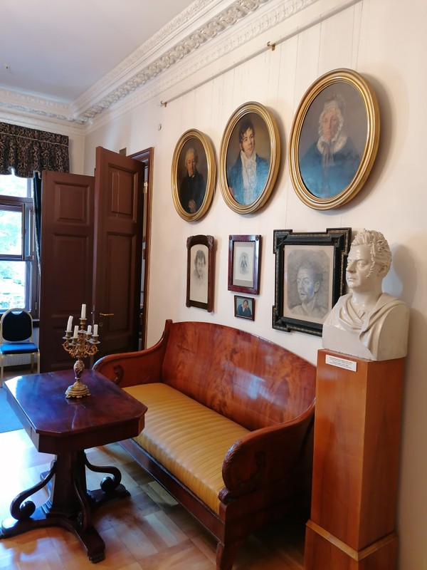 В гостях у артистов Самойловых в Петербурге (билеты включены) – индивидуальная экскурсия