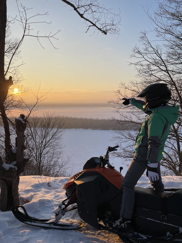 Лысая гора в Самаре: прогулка на снегоходах через зимний лес – групповая экскурсия