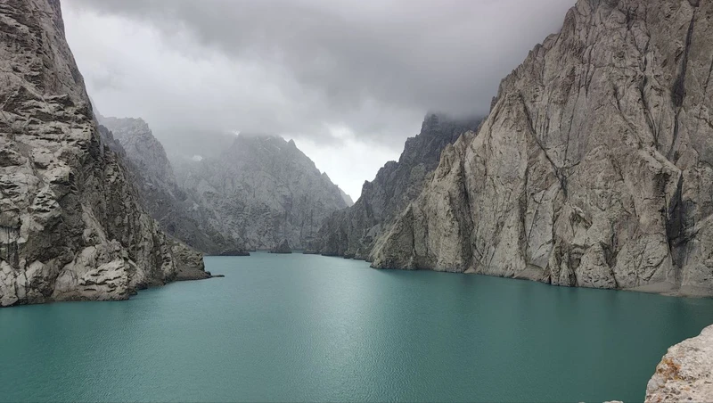 Дикие красоты Кыргызстана в мини-группе: Иссык-Куль и каньон Сказка, юрты и треккинг (всё включено) – авторский тур