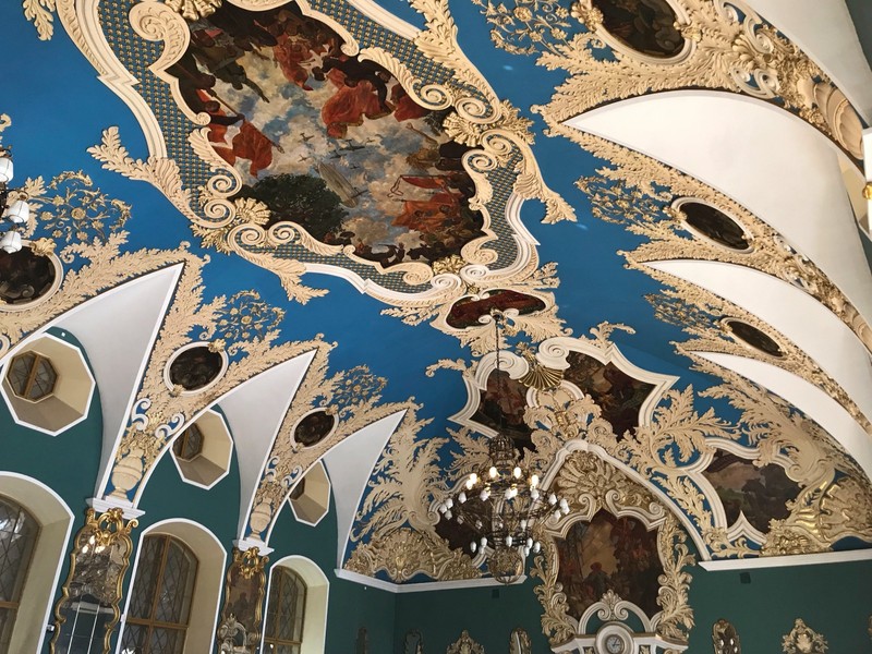 Путешествие в пространстве и времени: метро «Комсомольская» – групповая экскурсия