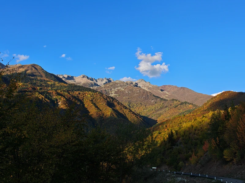Небанальная Грузия: автотур по ярким локациям запада страны в мини-группе (из Кутаиси) – авторский тур