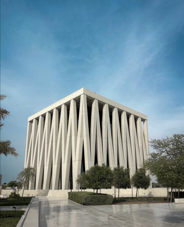 Башня трёх религий, белая мечеть и другие чудеса Абу-Даби – индивидуальная экскурсия