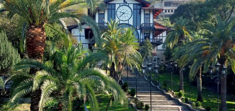 Из Адлера в Абхазию — по республике с душой! – групповая экскурсия