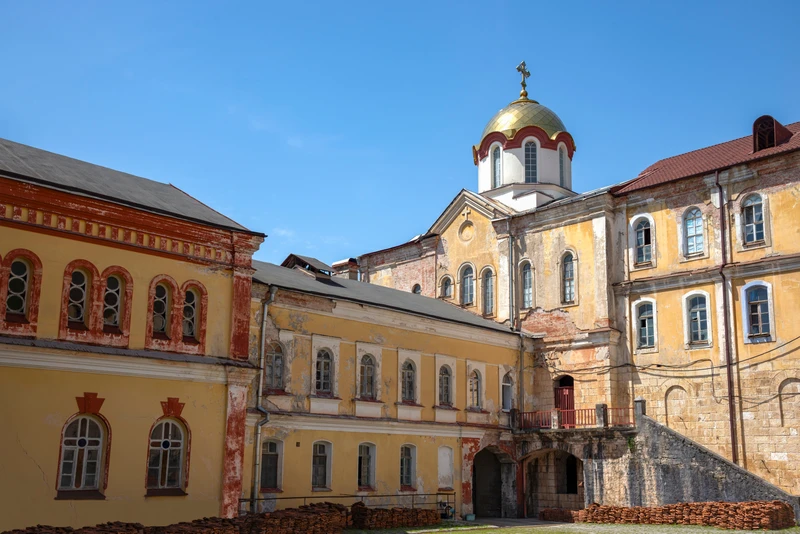 Путешествие из Сочи в Новый Афон: история и святыни – групповая экскурсия