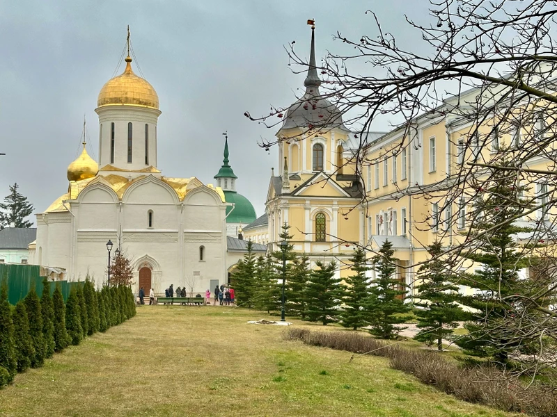 Некрополь Троице-Сергиевой лавры: язык вечности – индивидуальная экскурсия