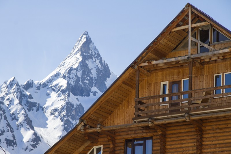 Индивидуальный джип-тур из КМВ в Домбай с проживанием в спа-отеле – авторский тур