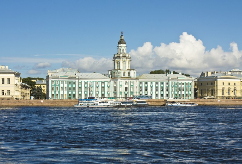 Обзорная по Петербургу с посещением Петропавловской крепости и Кунсткамеры – групповая экскурсия