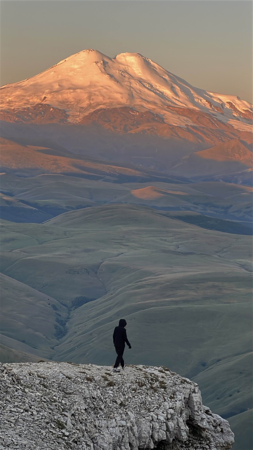 Отзыв о экскурсии "Пик звездопада Персеиды: ночь на плато Канжол в палатках с видом на Эльбрус" — фото 3