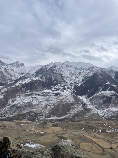 Отзыв о экскурсии "Куда глаза глядят: Верхняя Балкария, Язык тролля и Голубые озёра в мини-группе из Ессентуков" — фото 3