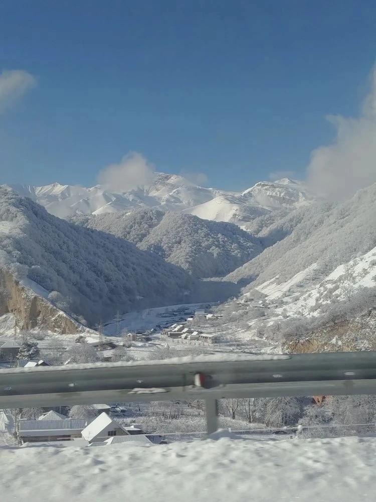 Отзыв о экскурсии "Из Минеральных Вод — в Верхнюю Балкарию, к «Языку Тролля» и термальным источникам" — фото 2