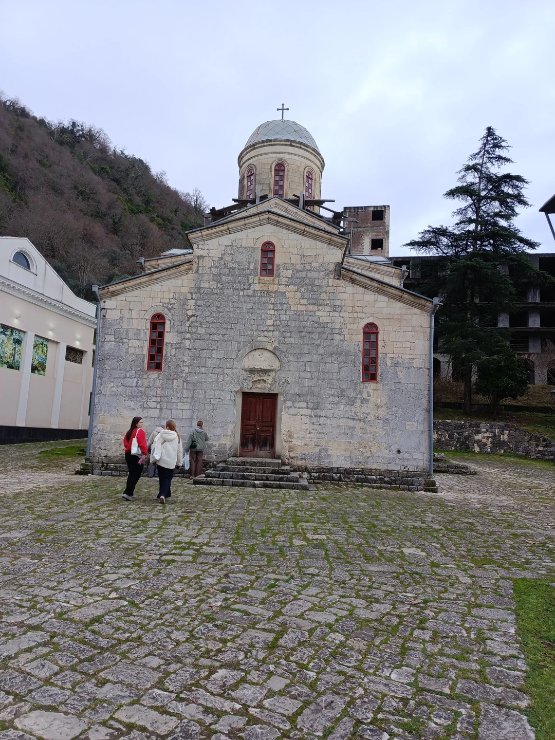 Отзыв о экскурсии "Экскурсия из Сочи по Золотому кольцу Абхазии: пять звёзд" — фото 6