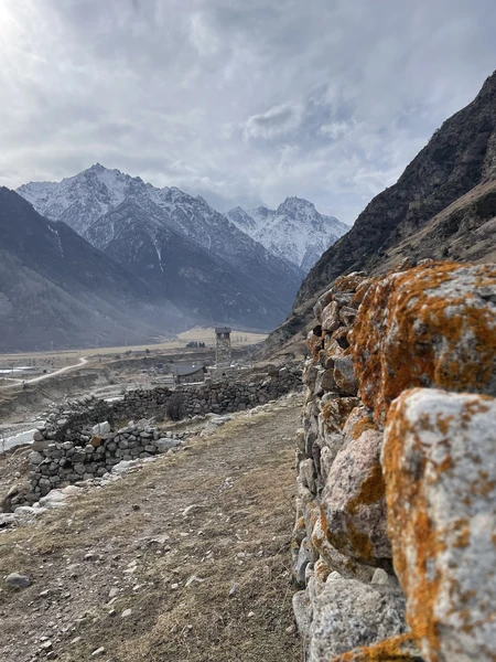 Отзыв о экскурсии "Куда глаза глядят: Верхняя Балкария, Язык тролля и Голубые озёра в мини-группе из Ессентуков" — фото 4