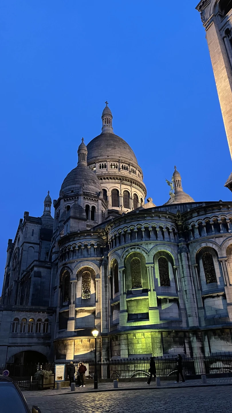 Отзыв о экскурсии "Очарование Монмартра: прогулка с посещением Сакре-Кёр" — фото 1