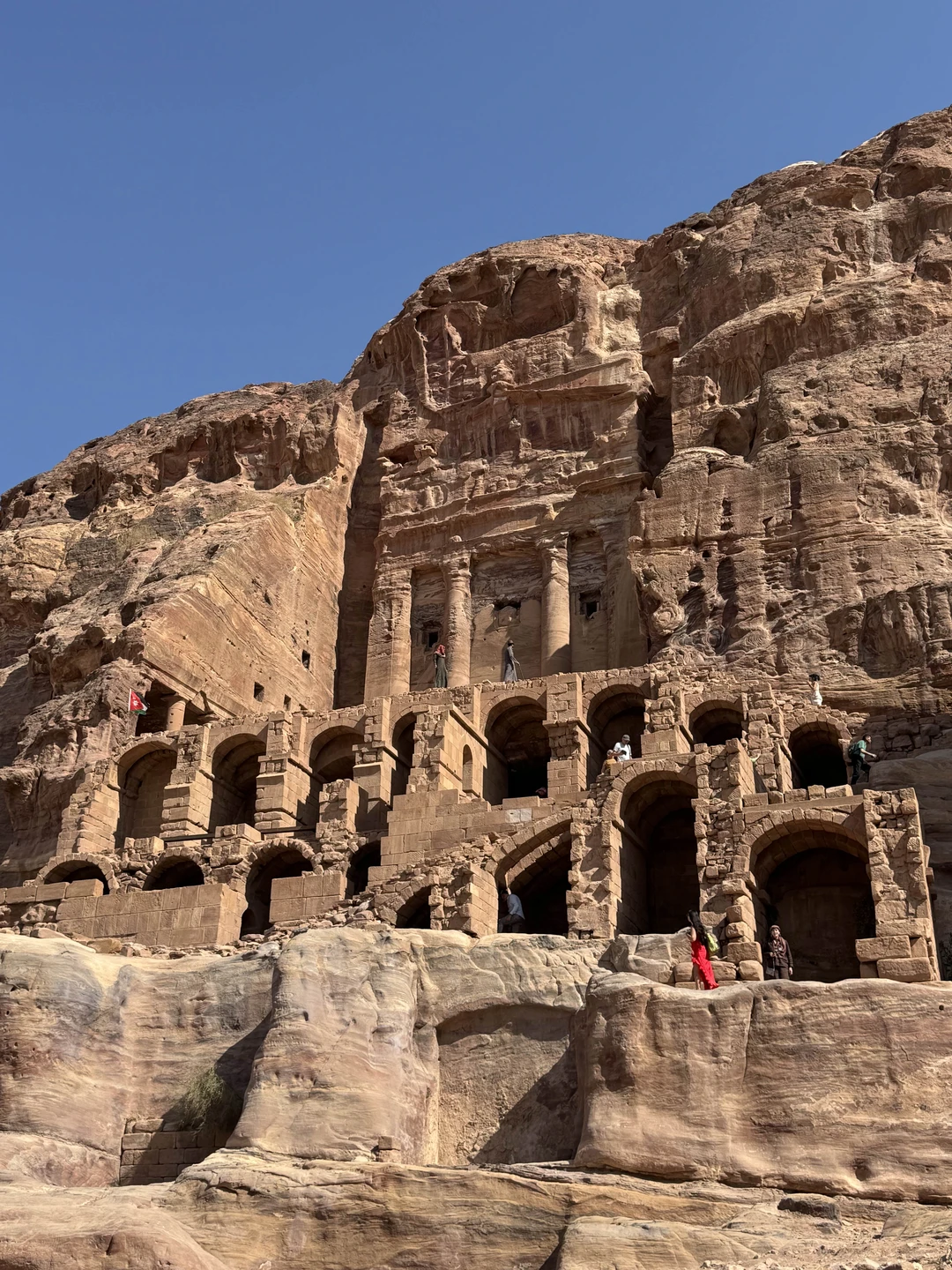 Отзыв о экскурсии "Экскурсия в Петру — древний город, высеченный в скалах" — фото 2