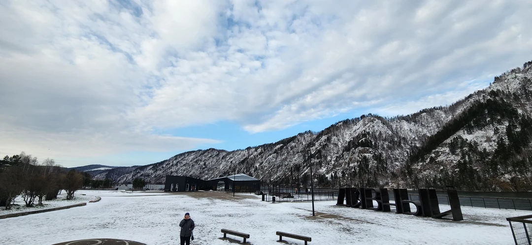 Отзыв о экскурсии "Ворота Енисея: групповая экскурсия на Красноярскую ГЭС" — фото 1