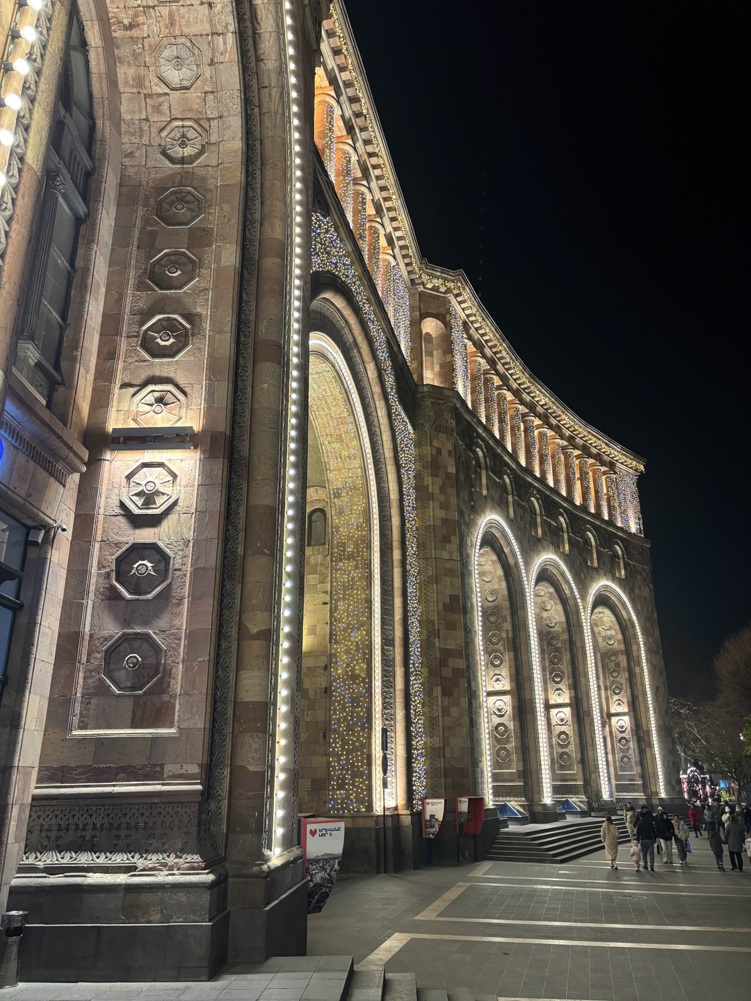 Отзыв о экскурсии "Вечерняя романтика Еревана — в мини-группе с гидом-историком" — фото 1