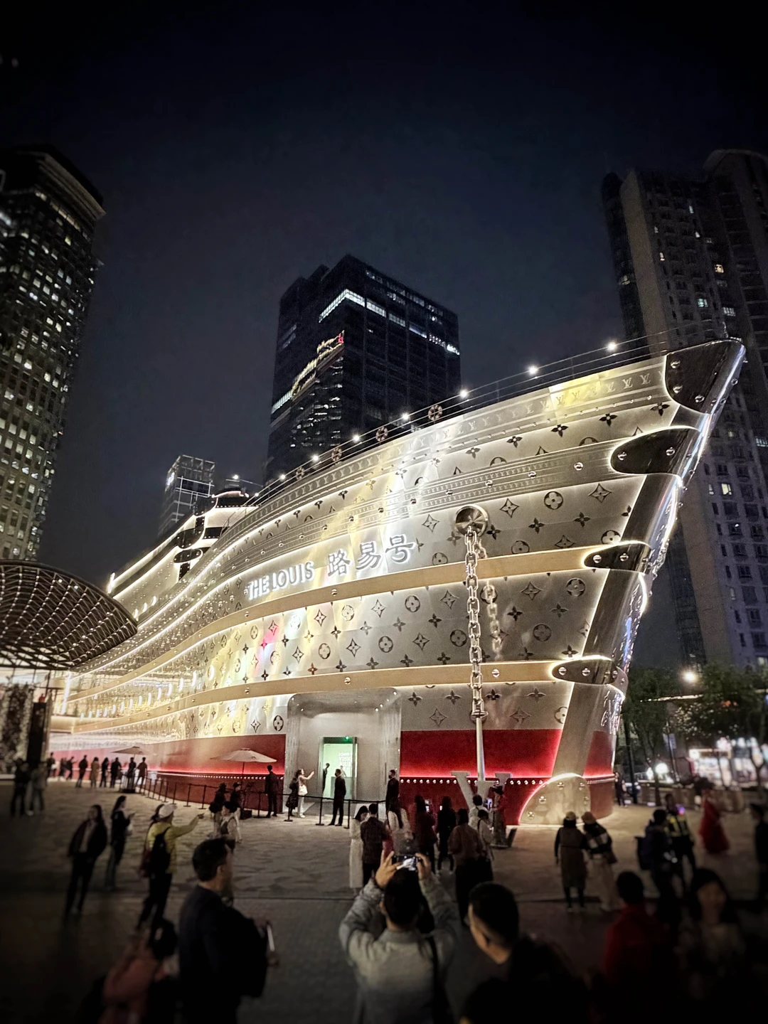 Отзыв о экскурсии "Сердце Шанхая: от древних символов к небоскрёбам будущего" — фото 3