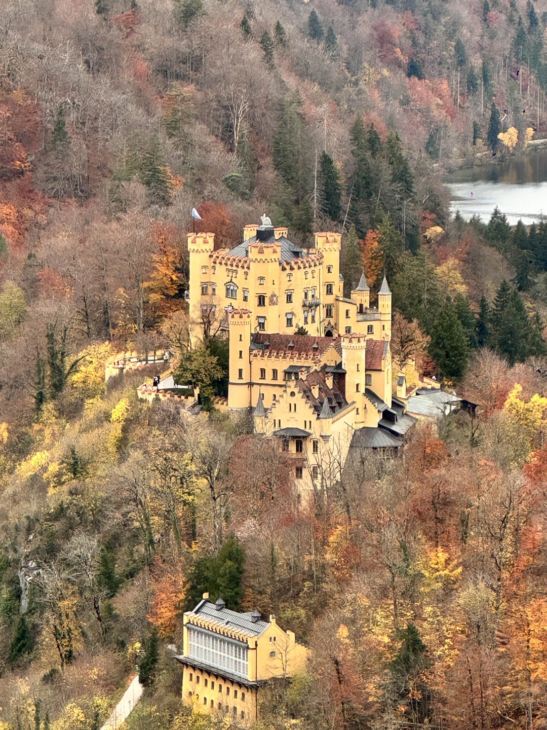 Отзыв о экскурсии "Из Мюнхена — в замок Нойшванштайн, деревню Обераммергау и монастырь Этталь" — фото 5