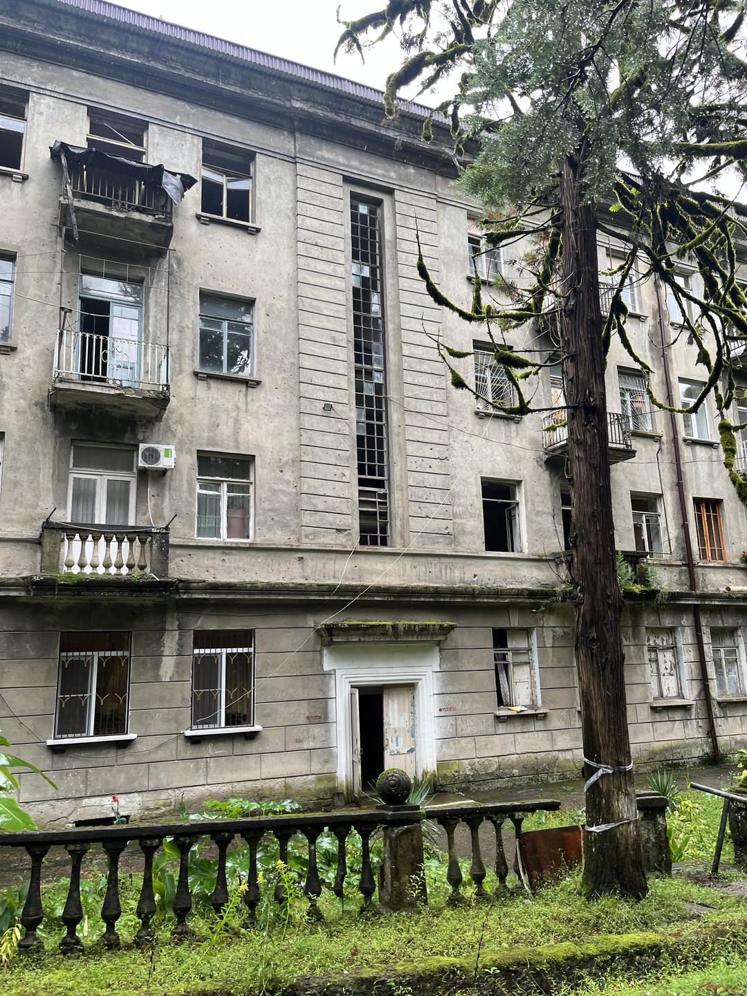 Отзыв о экскурсии "В Акармара и Ткуарчал по следам советской Абхазии (из Сухума)" — фото 5 Отзыв о экскурсии "В Акармара и Ткуарчал по следам советской Абхазии (из Сухума)" — фото 5