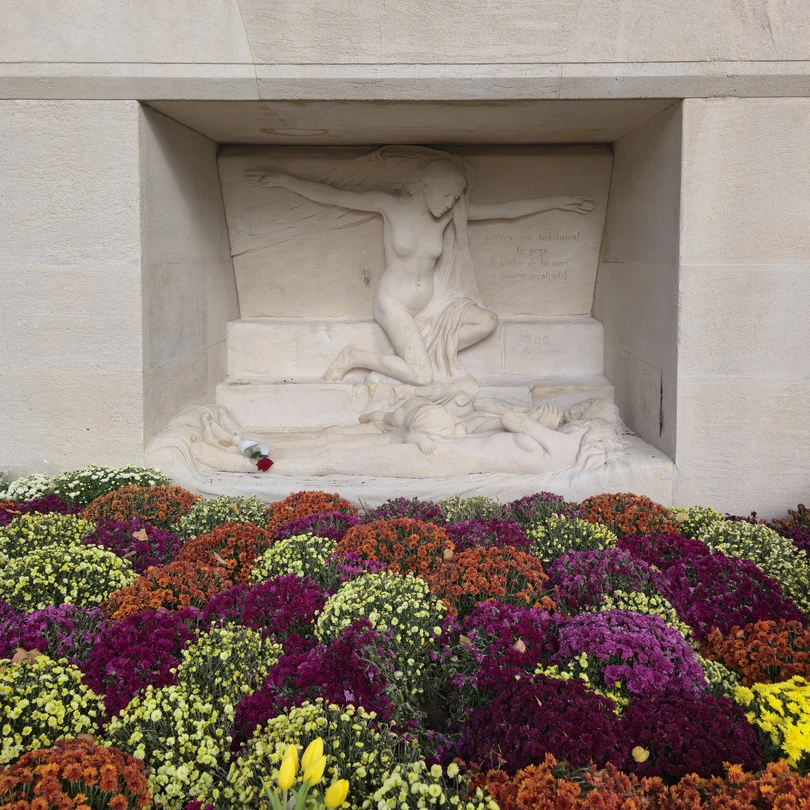 Отзыв о экскурсии "Групповая прогулка по Пер-Лашез: знаменитости, легенды и вороны" — фото 6