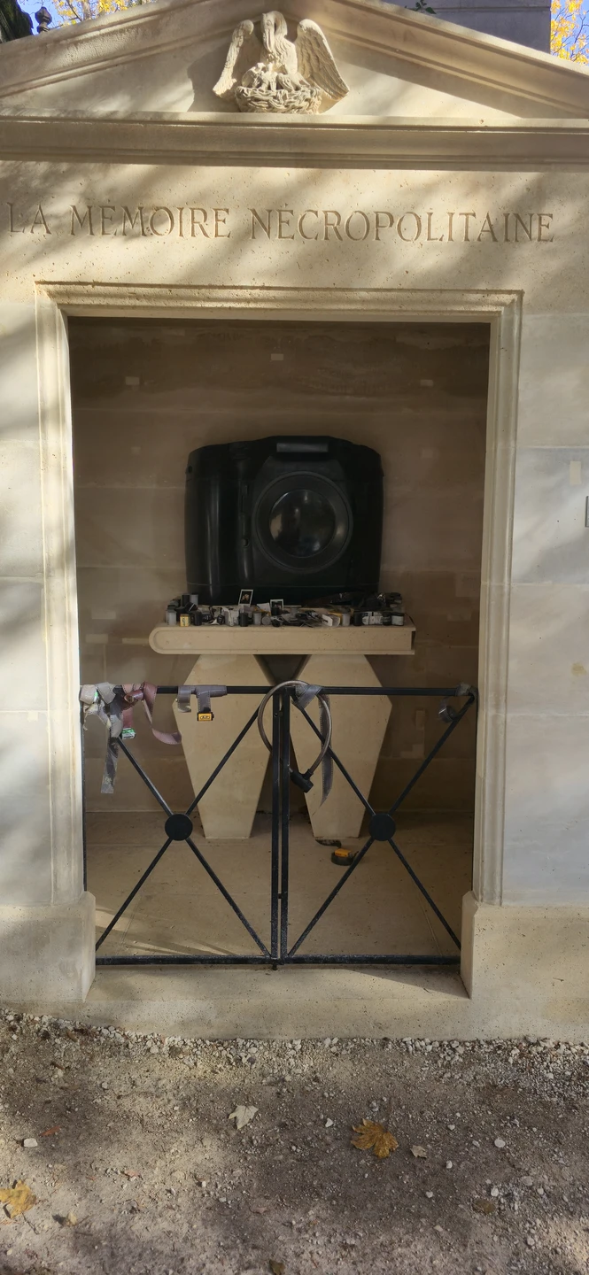 Отзыв о экскурсии "Групповая прогулка по Пер-Лашез: знаменитости, легенды и вороны" — фото 1