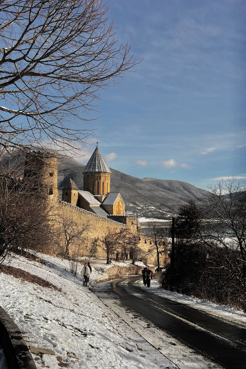 Отзыв о экскурсии "Групповая поездка из Тбилиси — в Казбеги и Гудаури" — фото 1